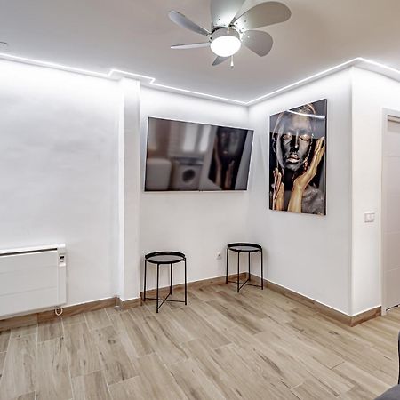 Apartamentos Estrecho Madrid Ruang foto