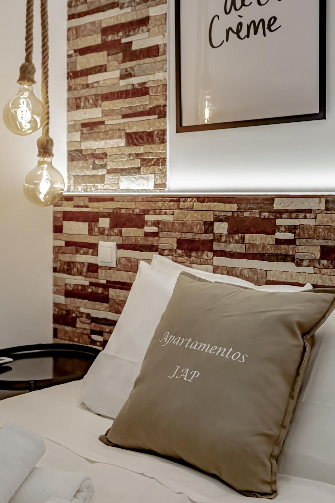 Apartamentos Estrecho Madrid Bagian luar foto